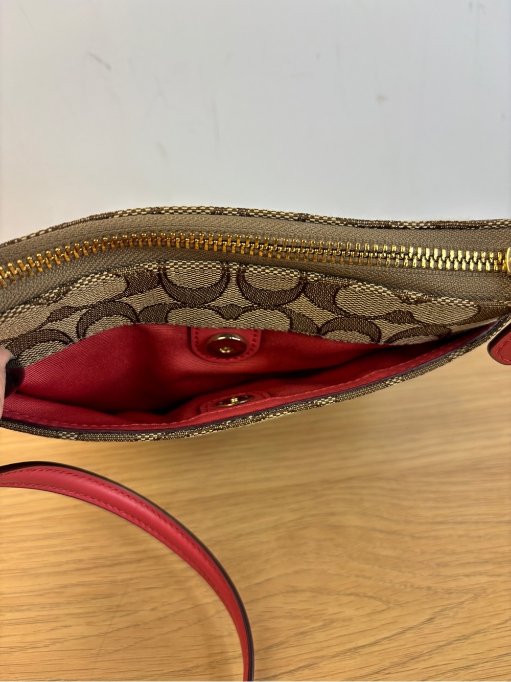 Coach Signature North/South Swing pack Crossbody Bag Outline Coral Pink LIKE NEW - Picture 9 of 13